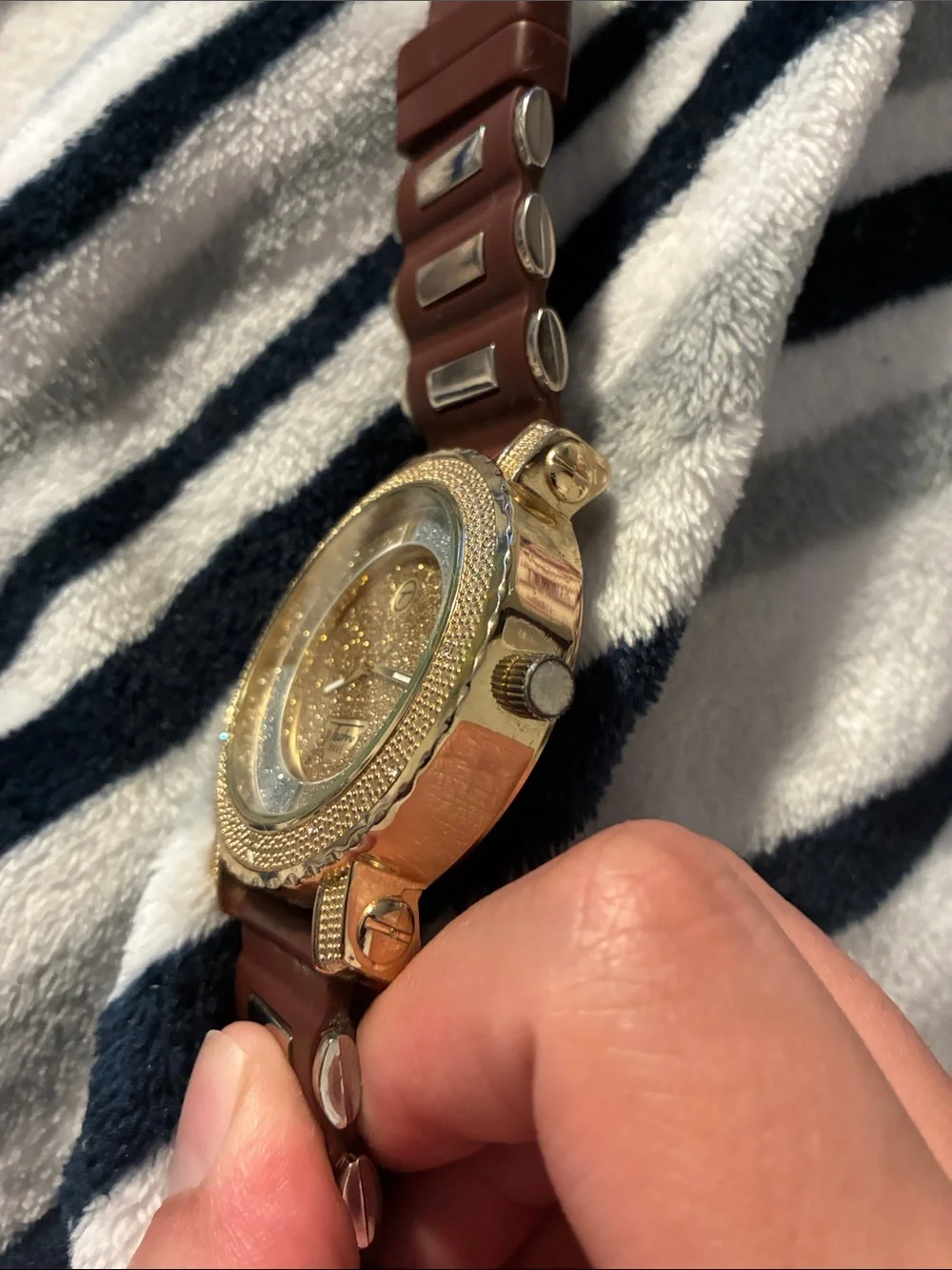 Brown Glitter Dial Smartwatch with Metallic Accents